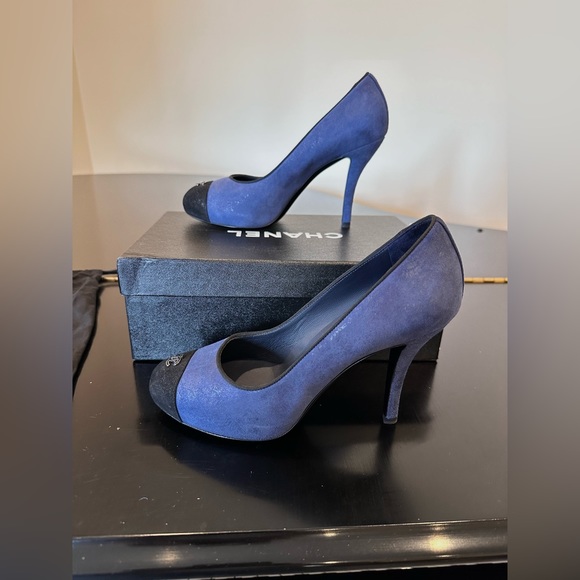 Chanel Authentic Vintage Retro LUXURY CLASSIC RARE Dark Blue Suede Pumps/Shoes - Picture 4 of 17
